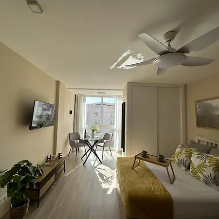 Estudio Centrico 10 Min A Playa En Lejlighed Benalmádena